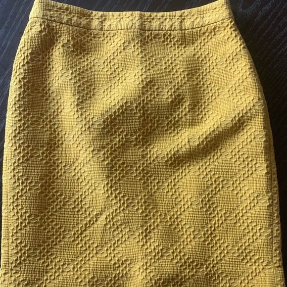 Banana Republic women’s skirt butter yellow lined pencil skirt size 4 office - Picture 2 of 9